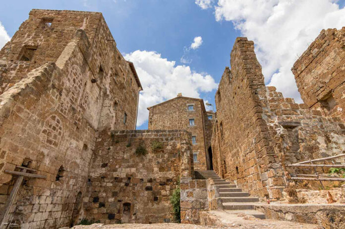 Celleno-12.jpg borgo fantasma