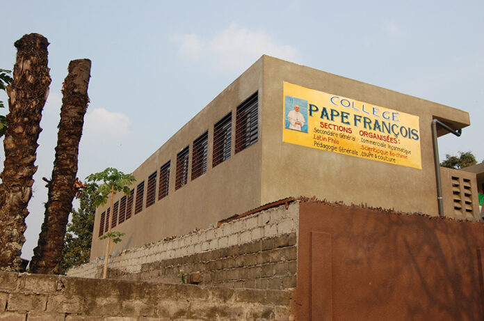 semi di pace- Mikondo scuola dedicata a papa francesco