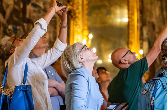 Aperti per Voi Aperti per Voi