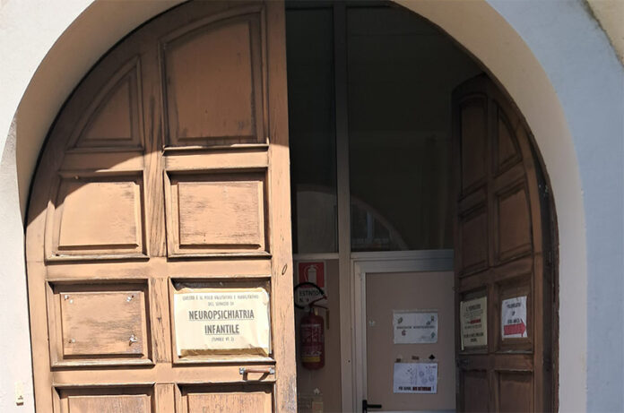 Tuscania - ingresso sede servizi Asl - piazza Basile