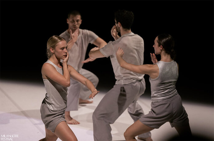 foto orizzontali con logo orizzontali - White Pages, ph Domenico foto orizzontali con logo orizzontali - White Pages, ph Domenico