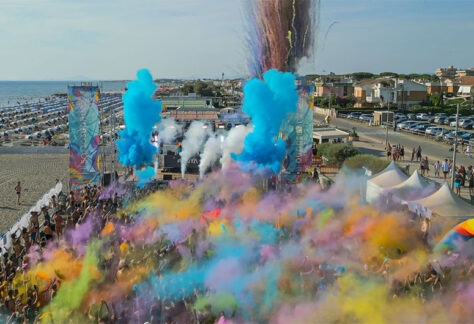 Festival Summer Holi-giorno