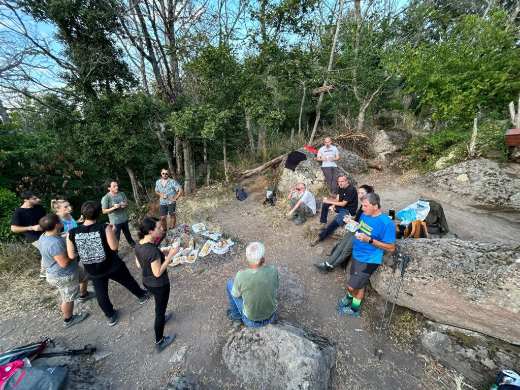 Spuntino sotto la croce-Palanzana