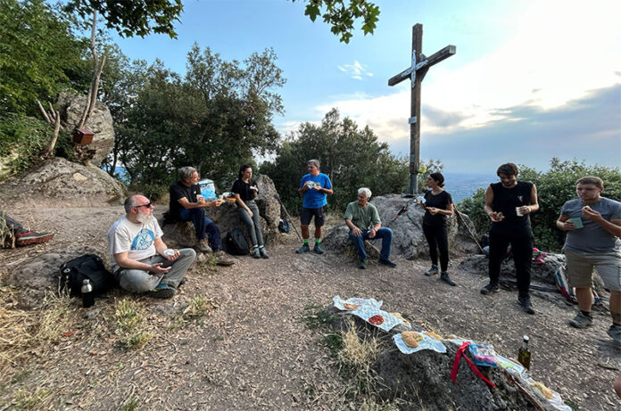 Spuntino sotto la croce-Palanzana