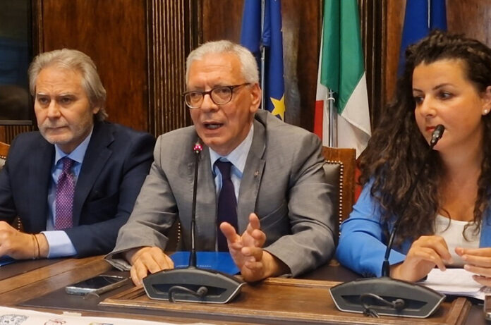 Conferenza Trasporto Macchina di Santa Rosa 2025