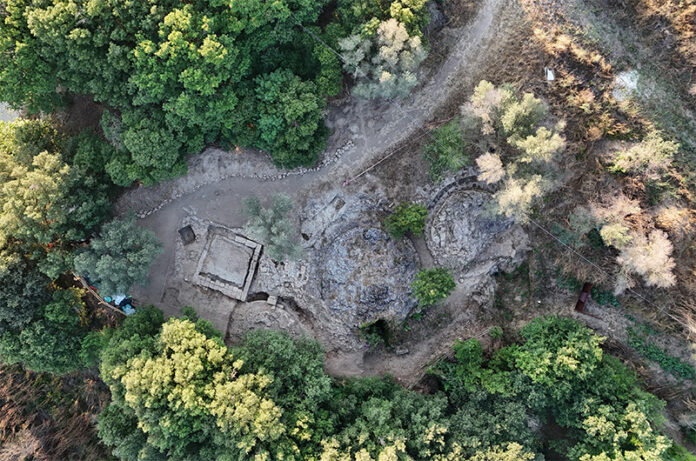 necropoli di Sasso Pinzuto a Tuscania necropoli di Sasso Pinzuto a Tuscania