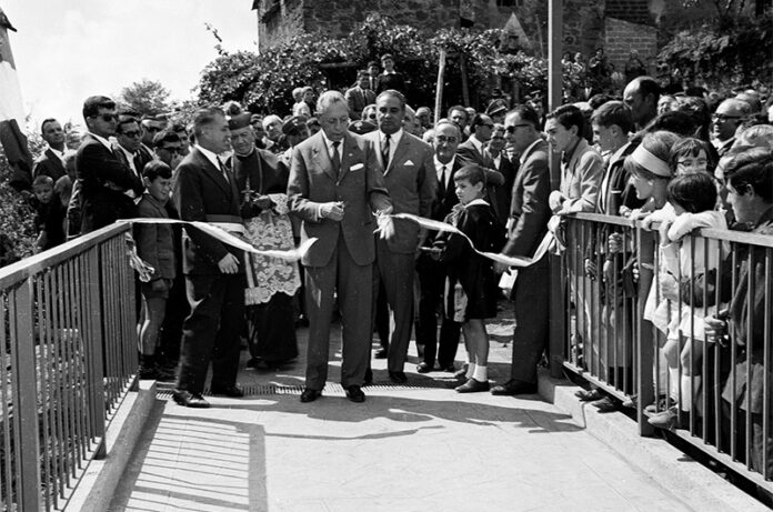 Taglio del nastro ponte 12 settembre 1965
