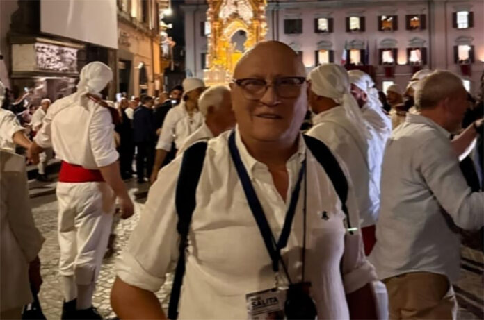 il Prof. Nuccio Chiossi durante la sosta di Dies Natalis a Piazza del Comune_COVER