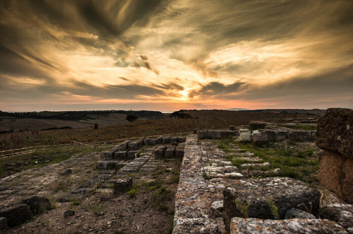 César Vásquez Altamirano - Civita - Ara della Regina