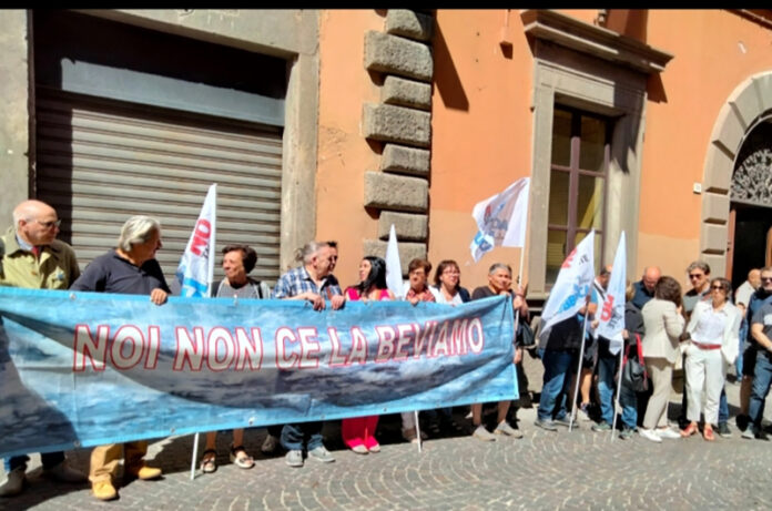 FOTO NON CE LA BEVIAMO FOTO NON CE LA BEVIAMO