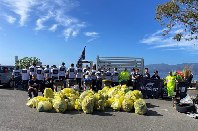 Oltre 100 detenuti in azione con i volontari Plastic Free