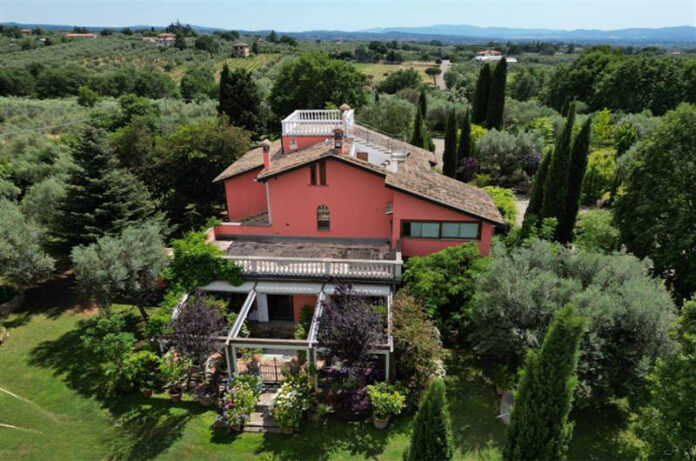 villazeffirellivenduta