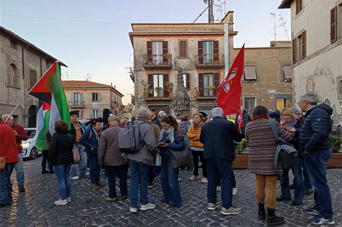 La Scuola non si arruola