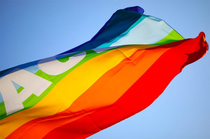 La scuola non si arruola