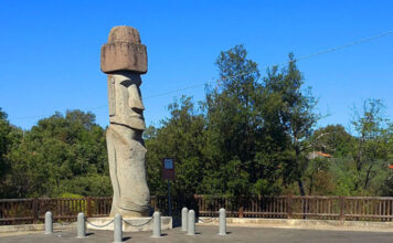 Moai-768x509