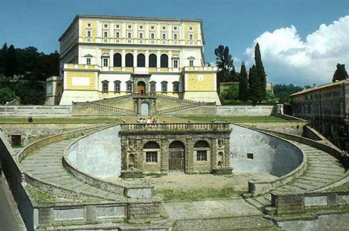 Palazzo Farnese Caprarola-AnticoPresente