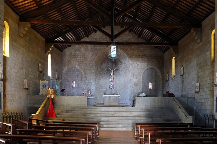 Viterbo, chiesa di sant'andrea, interno Viterbo, chiesa di sant'andrea, interno