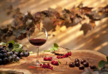 Weekend in Tuscia con il vino novello, l’arte, la cultura e la Fiera de ‘na vorta calice di vino autunnale