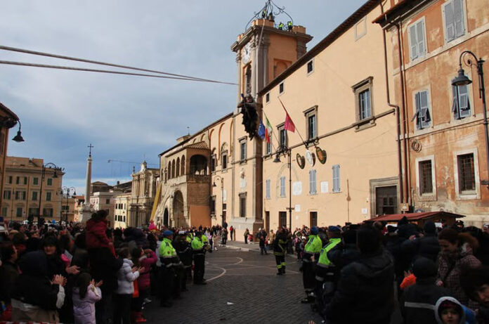 Befana dei Vigili del Fuoco a Tarquinia