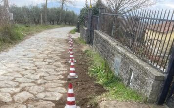 Lavori per la fibra sulla Cassia Romana, FI e FdI Montefiascone: “Sfregiati duemila anni di storia” Cassia Romana in località Paoletti