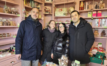 Il segretario della Cna Attilio Lupidi, Mary Frau, la figlia Ginevra e il responsabile di Cna Agroalimentare Luca Fanelli