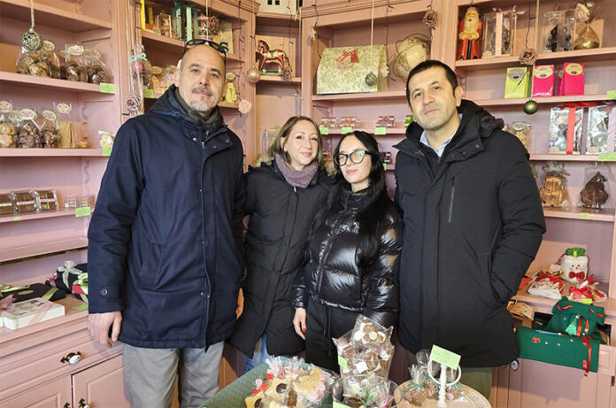 Il segretario della Cna Attilio Lupidi, Mary Frau, la figlia Ginevra e il responsabile di Cna Agroalimentare Luca Fanelli