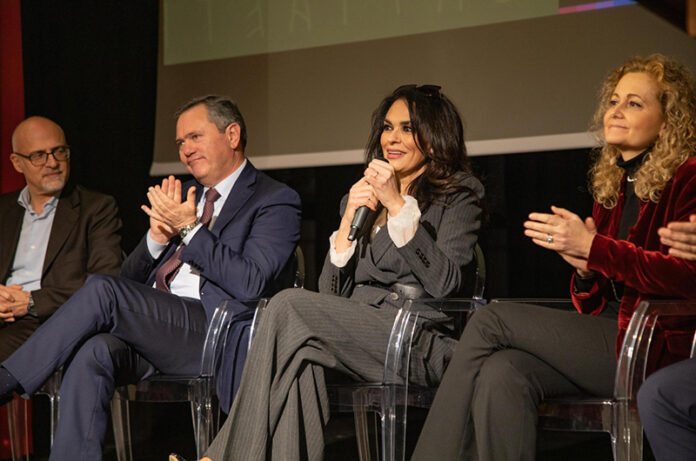 Maria Grazia Cucinotta a Tarquinia per la presentazione di Via Etrusca Maria Grazia Cucinotta a Tarquinia per la presentazione di Via Etrusca