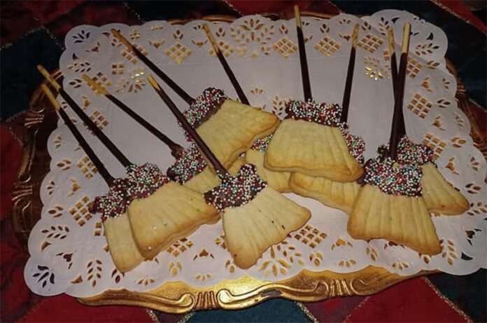 Scopa della Befana by Stefania Capati