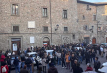 Grande affluenza al Teatro Florida di Soriano nel Cimino per i casting call Netflix casting a soriano