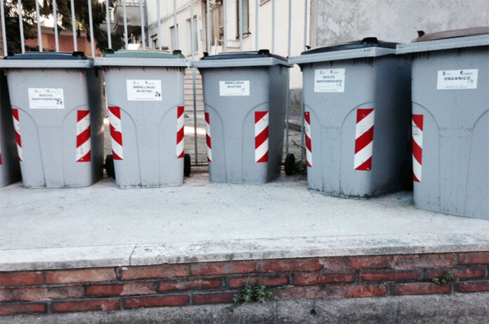 ritiro di rifiuti porta a porta