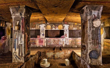 apertura tomba dei Rilievi