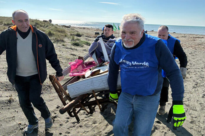 pulizia spiaggia spinicci a tarquinia pulizia spiaggia spinicci a tarquinia