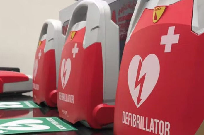 defibrillatore.jpg nelle scuole