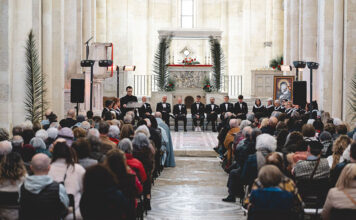 “Iubilemus Deo”, finale intenso tra meditazione e musica sacra nella chiesa di Santa Maria in Castello di Tarquinia “Iubilemus Deo”, concerto finale alla chiesa di Santa Maria in Castello a Tarquinia (3)