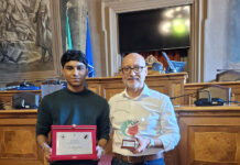 Balwinder Singh con il professor Gian Luca Manfredi