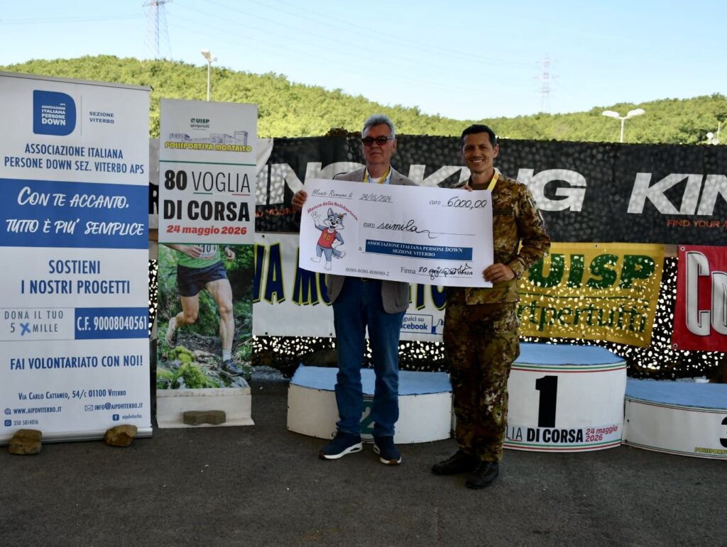Consegna assegno simbolico Associazione Italiana Persone Down Viterbo APS