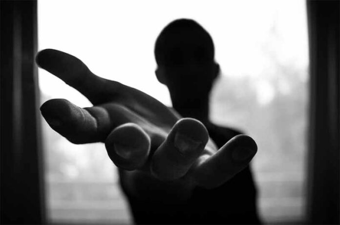Dall'abisso alla rinascita - la droga, il carcere e un nuovo sé