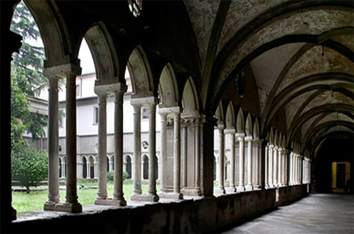 chiostro gotico di Santa Maria in Gradi