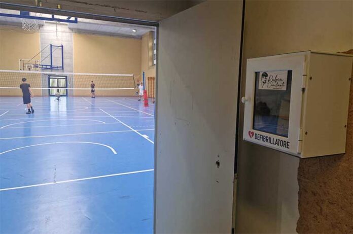 defibrillatori nelle palestre degli istituti superiori