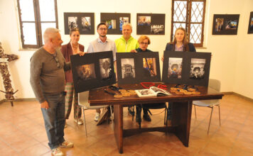 I pannelli con le foto vincitrici - da sinistra Vincenzo Quondam - Roberta Piroli - Emanuele Scomparin - Giancarlo Milioni - Antonietta Valerioti - Sara Corridoni