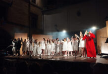 LA_POCO_DIVINA_MOLTO_COMMEDIA