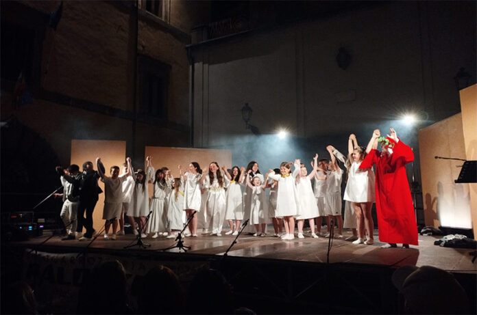 LA_POCO_DIVINA_MOLTO_COMMEDIA