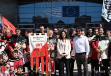 Il gruppo sbandieratori delle Sette contrade di Orte al Parlamento Europeo