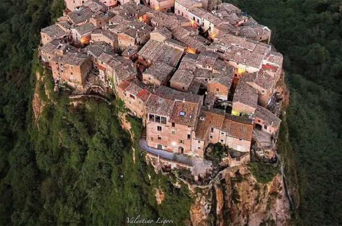 Calcata ph. VALENTINO LIGORI