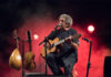Nepi Estate 2026 entra nel vivo: teatro, cultura, musica folk tra centro storico e Forte dei Borgia. Evento clou, il concerto di Eugenio Bennato Eugenio Bennato