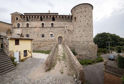 Graffignano-Castello-Baglioni-di-Santa-Croce