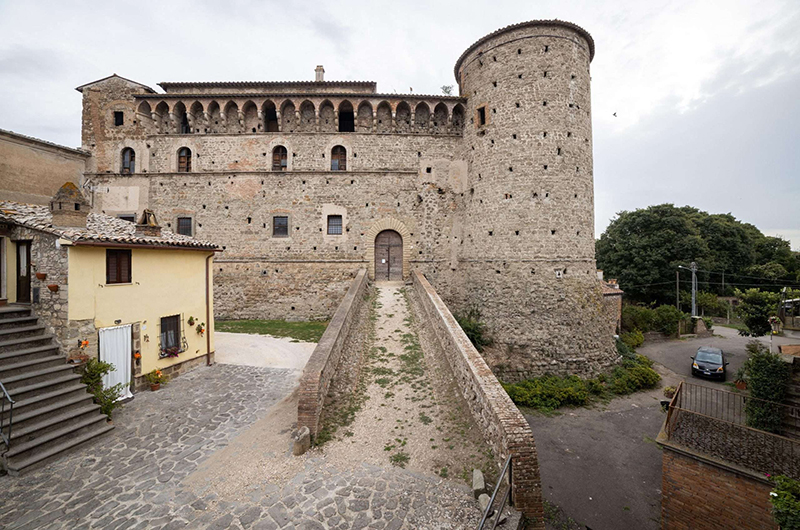 Graffignano-Castello-Baglioni-di-Santa-Croce