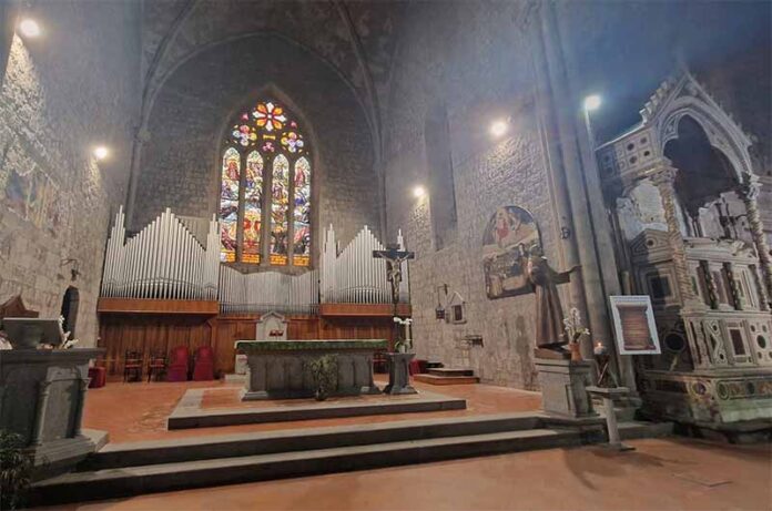 Pala cinquecentesca di Viterbo tornata nella basilica di San Fancesco
