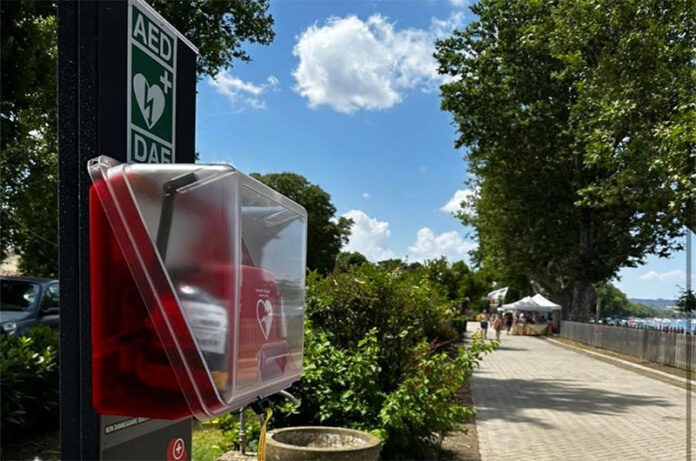 defibrillatore a Capodimonte