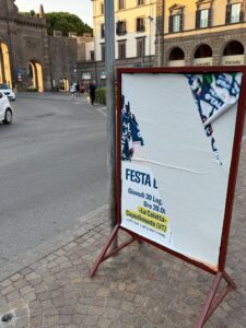 manifesti vandalizzati (2)